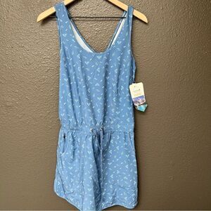 Mountains and Isles active dress size S